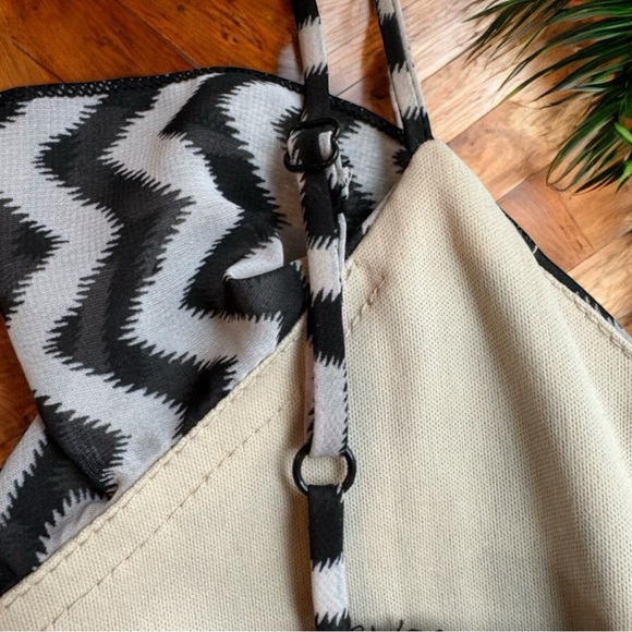 NO BOUNDARIES Chevron Ruffle Sleeveless Spaghetti Strap Dress - Size M (7-9) - Picture 7 of 11